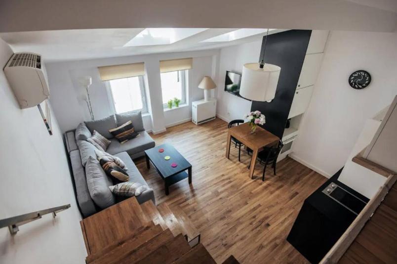 Apartment With Mezzanine - Radziwillowska 27